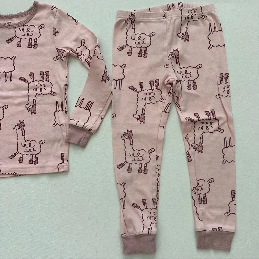 Carter’s Toddler Girl Long Sleeve Pajama Set Size 5T